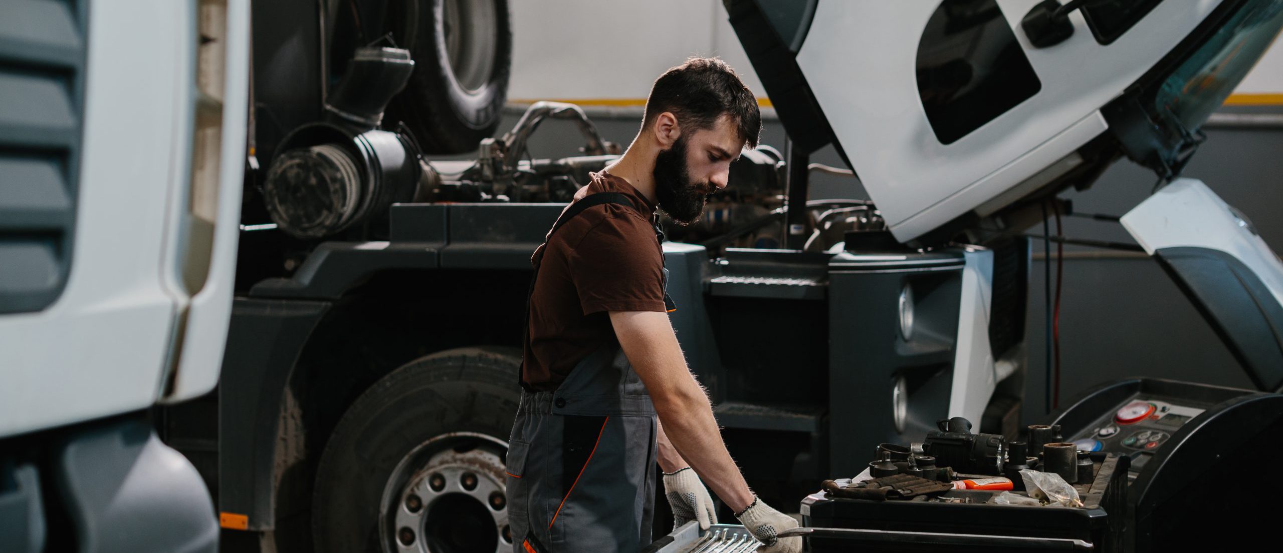 Alles voor uw trucks trailers en aanhangers